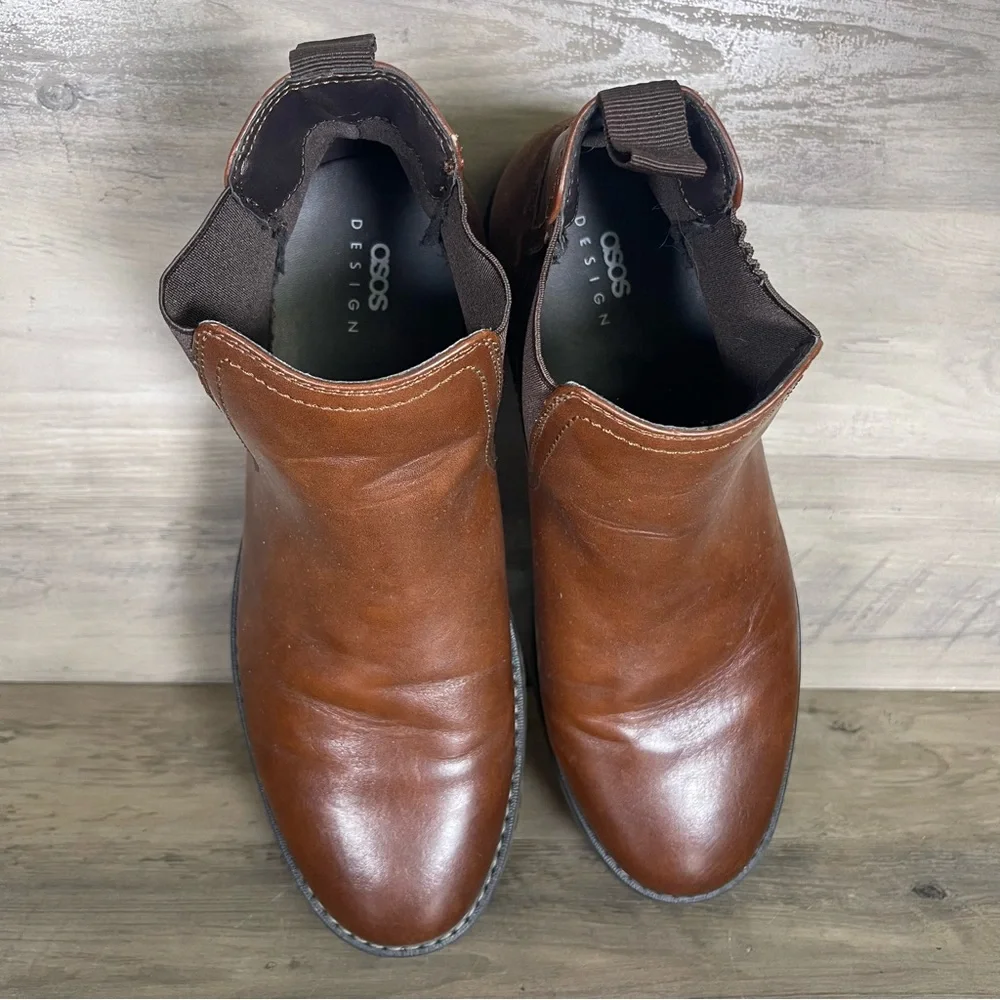 ASOS Design Mens 9 Brown Tan Leather Pull On Chelsea Boots Round Toe Lightweight